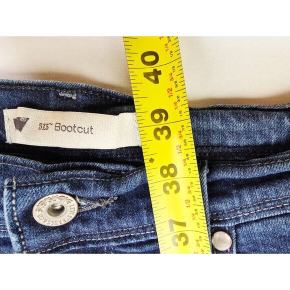Levis Size 28X32 Womens Size 6M 515 Bootcut Blue Denim 5 Pocket Logo Tag Jeans - Picture 12 of 14
